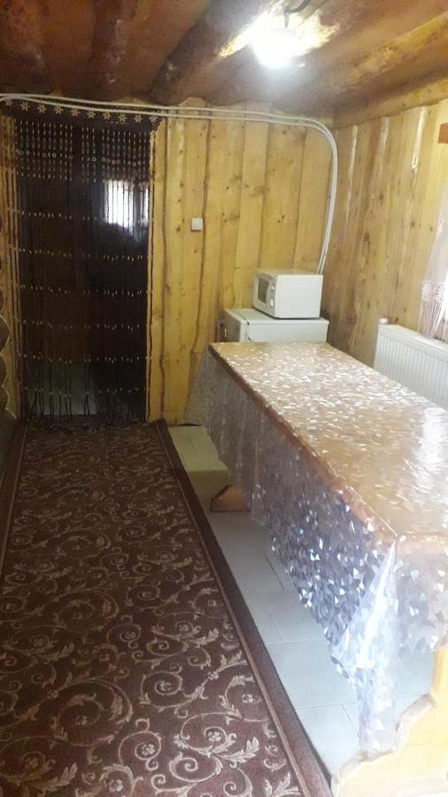 "Бджілка" І " Садиба Для Відпочинку" Lyuta Εξωτερικό φωτογραφία