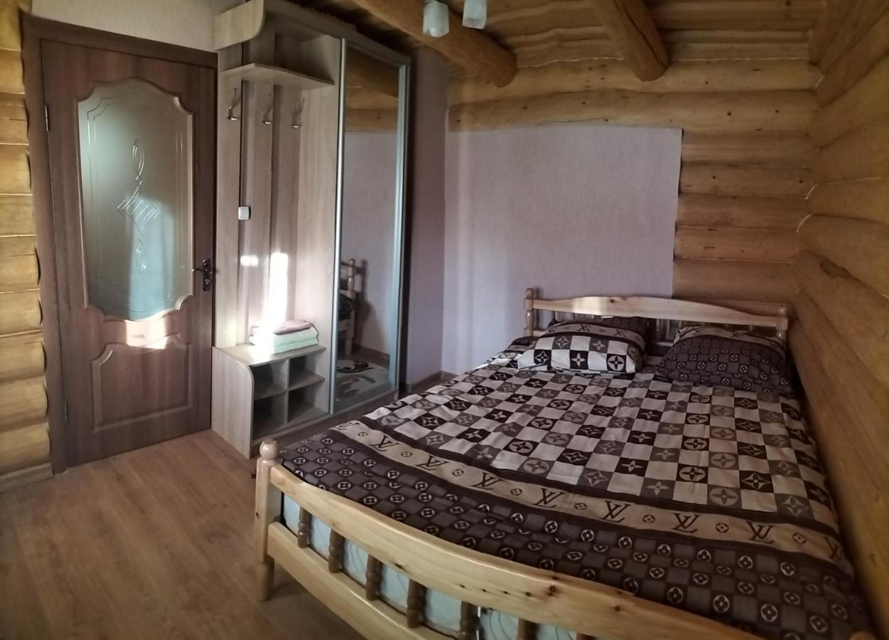 "Бджілка" І " Садиба Для Відпочинку" Lyuta Εξωτερικό φωτογραφία